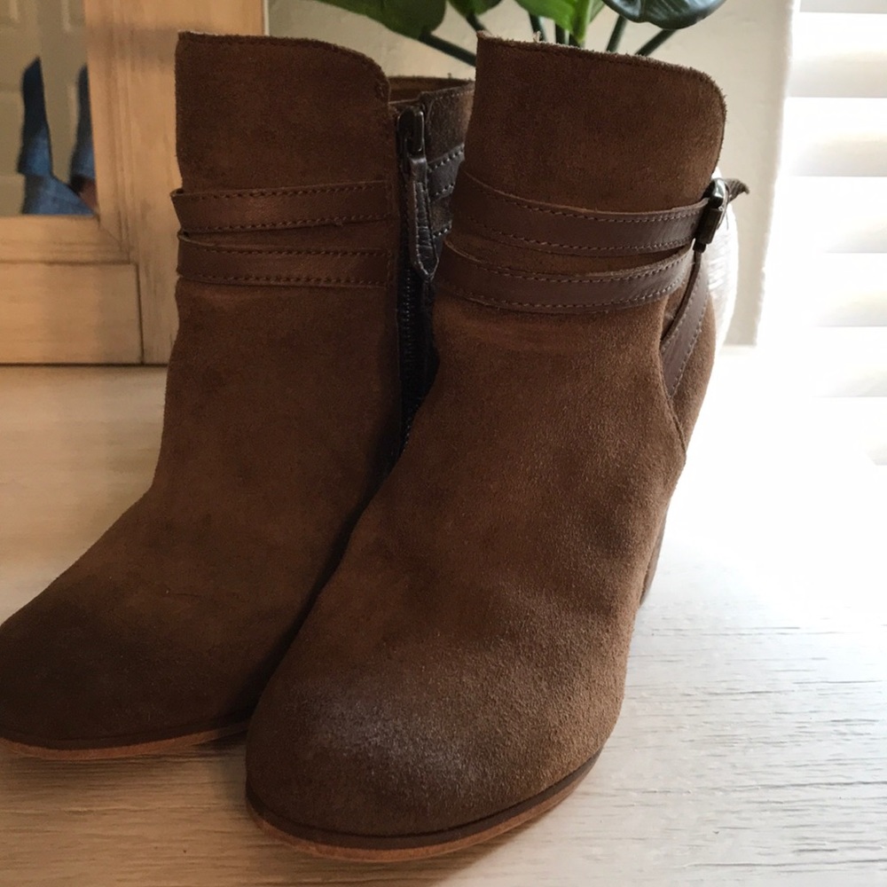 BP booties size 5